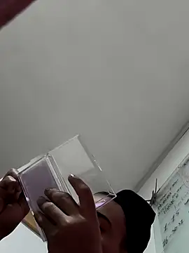 evafoxs online show from October 26, 2025, 12:33 am