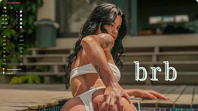 Snapshot of mia_world_ chatting on February 6, 2025, 1:38 am mia world  online show from February 6, 2025, 1:38 am