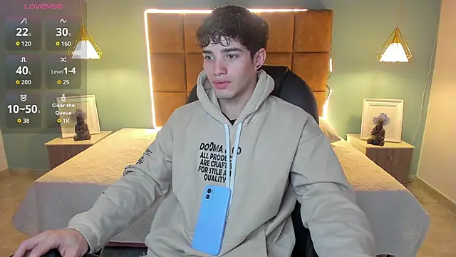 Snapshot of AlejooTwink chatting on November 10, 2025, 2:49 am AlejooTwink online show from November 10, 2025, 2:49 am