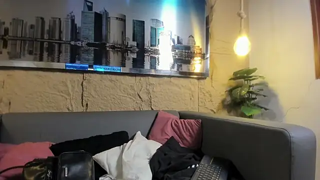 Layla 707 online show from February 17, 2026, 9:01 pm