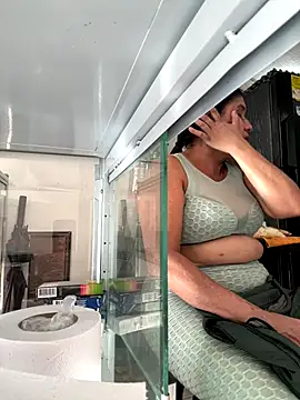 Snapshot of siri_duque chatting on October 31, 2025, 8:38 pm siri duque online show from October 31, 2025, 8:38 pm