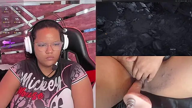 Snapshot of MhiaRey chatting on October 31, 2025, 1:19 pm MhiaRey online show from October 31, 2025, 1:19 pm