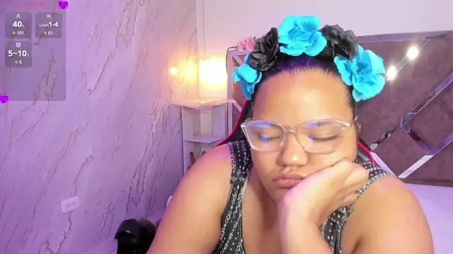 Snapshot of MhiaRey chatting on November 24, 2025, 1:44 pm MhiaRey online show from November 24, 2025, 1:44 pm