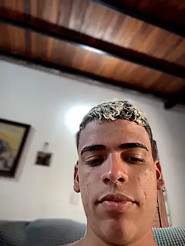 Leo bunny hot online show from February 11, 2026, 8:41 pm