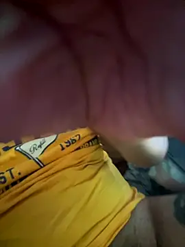 Snapshot of BouncyStrip9 chatting on November 5, 2025, 2:31 pm BouncyStrip9 online show from November 5, 2025, 2:31 pm