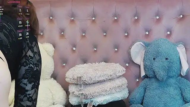 SophiaStarr online show from February 8, 2026, 8:28 pm