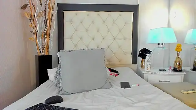 GaleHodge online show from September 20, 2025, 4:17 am