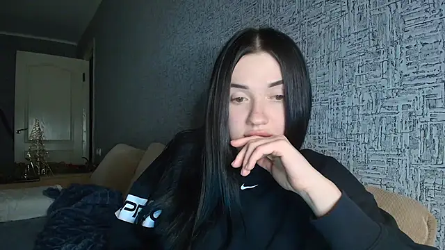 Liana diva online show from January 9, 2026, 6:04 pm