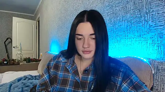 Liana diva online show from December 4, 2025, 7:13 pm