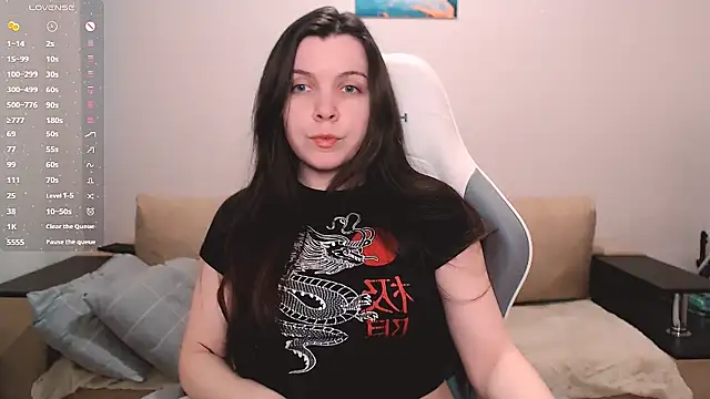 lunalovesu online show from March 22, 2026, 3:57 pm