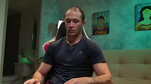 Snapshot of AxelFairchaild chatting on January 13, 2026, 1:37 pm AxelFairchaild online show from January 13, 2026, 1:37 pm