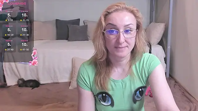 Snapshot of MadissonKiss chatting on May 23, 2026, 11:48 pm MadissonKiss online show from May 23, 2026, 11:48 pm
