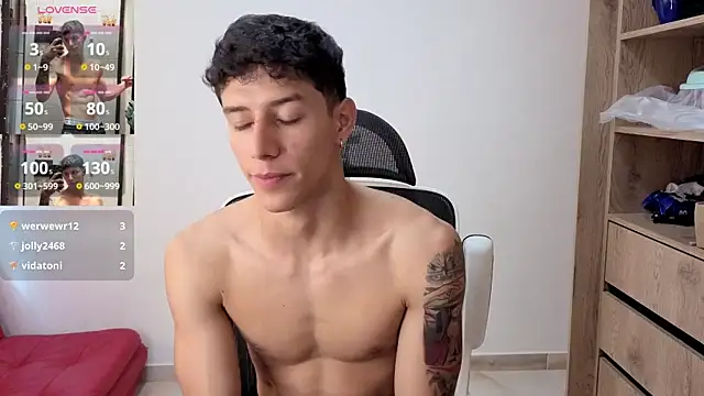 Snapshot of Cristopher23_ chatting on October 15, 2025, 2:03 pm Cristopher23 online show from October 15, 2025, 2:03 pm
