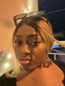 Lilybaudinx96 online show from December 3, 2025, 3:18 am