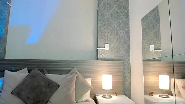 Mistyca online show from April 22, 2026, 10:33 am