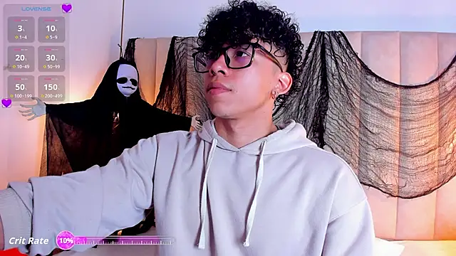 Snapshot of AkazaBoy_ chatting on October 31, 2025, 5:48 am AkazaBoy online show from October 31, 2025, 5:48 am