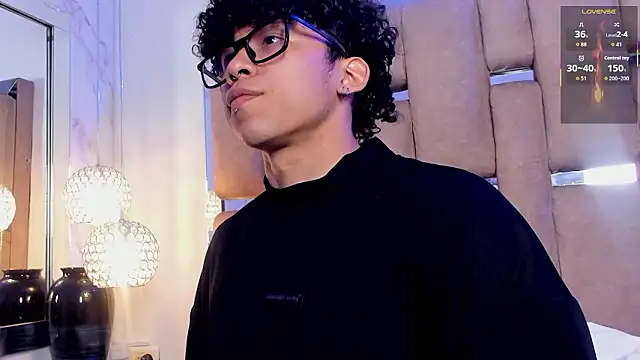 AkazaBoy  online show from February 24, 2026, 5:08 am