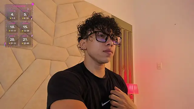 Snapshot of AkazaBoy_ chatting on November 6, 2025, 4:49 am AkazaBoy online show from November 6, 2025, 4:49 am