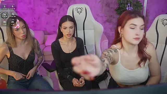 Magnetic Mia  online show from February 11, 2025, 11:53 am