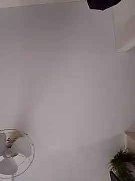 alvaroenriqe23 online show from January 19, 2026, 4:11 pm