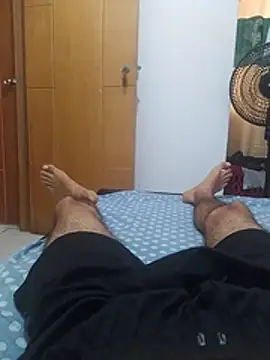 alvaroenriqe23 online show from October 25, 2025, 7:14 pm