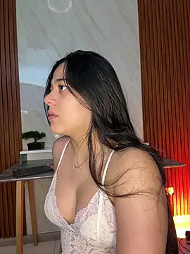 Snapshot of floriamANDjazmin chatting on April 28, 2026, 7:07 pm floriamANDjazmin online show from April 28, 2026, 7:07 pm