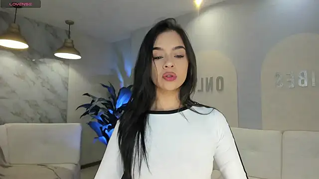 Snapshot of AlanaCraft chatting on September 15, 2025, 12:16 pm AlanaCraft online show from September 15, 2025, 12:16 pm