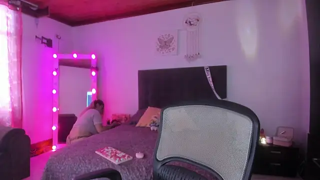 Snapshot of miss_julietaa chatting on February 16, 2026, 3:32 pm miss julietaa online show from February 16, 2026, 3:32 pm