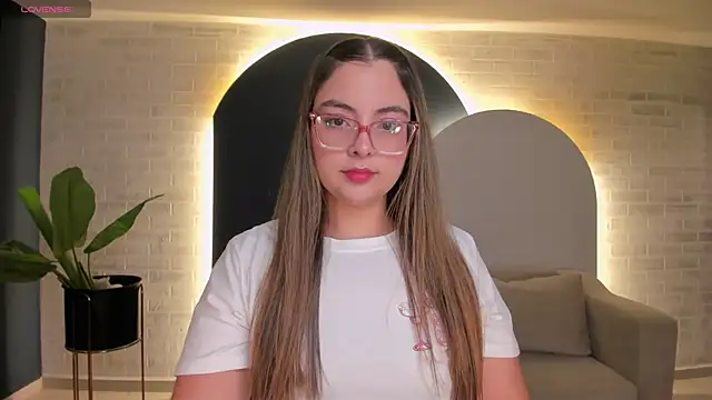 Snapshot of AllisonRogersX chatting on July 26, 2026, 11:39 am AllisonRogersX online show from July 26, 2026, 11:39 am