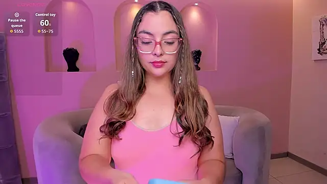 Snapshot of AllisonRogersX chatting on June 5, 2026, 12:00 pm AllisonRogersX online show from June 5, 2026, 12:00 pm