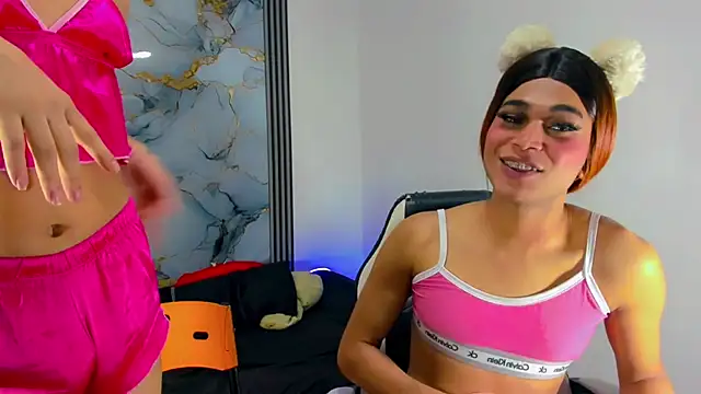 Snapshot of Hellen_moons__ chatting on March 14, 2025, 9:35 am Hellen moons online show from March 14, 2025, 9:35 am