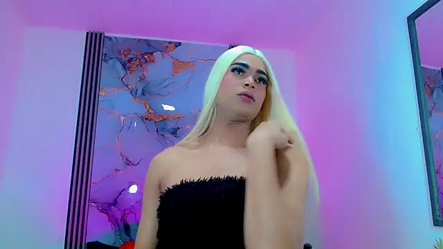 Snapshot of Hellen_moons__ chatting on March 20, 2025, 7:04 pm Hellen moons online show from March 20, 2025, 7:04 pm