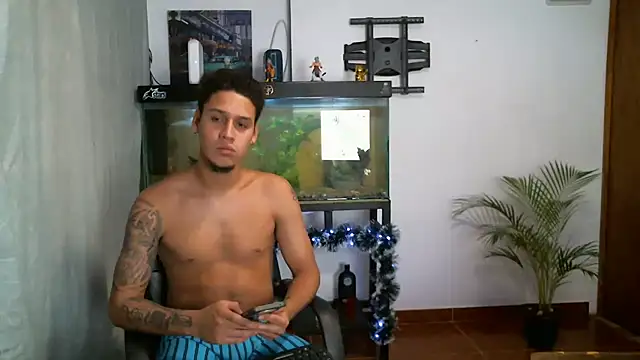 Snapshot of JacobandChloee chatting on November 27, 2025, 2:45 am JacobandChloee online show from November 27, 2025, 2:45 am