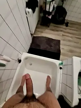 Cem-aus-Nrw-Krefeld online show from January 19, 2025, 3:32 pm