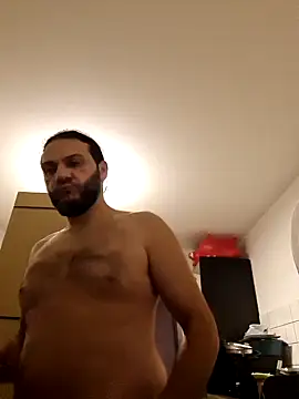 Cem-aus-Nrw-Krefeld online show from December 1, 2024, 11:21 pm