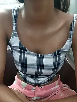 Snapshot of Aradhna_cute chatting on February 14, 2025, 6:02 am Aradhna cute online show from February 14, 2025, 6:02 am