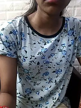 Snapshot of Aradhna_cute chatting on February 26, 2025, 2:16 pm Aradhna cute online show from February 26, 2025, 2:16 pm