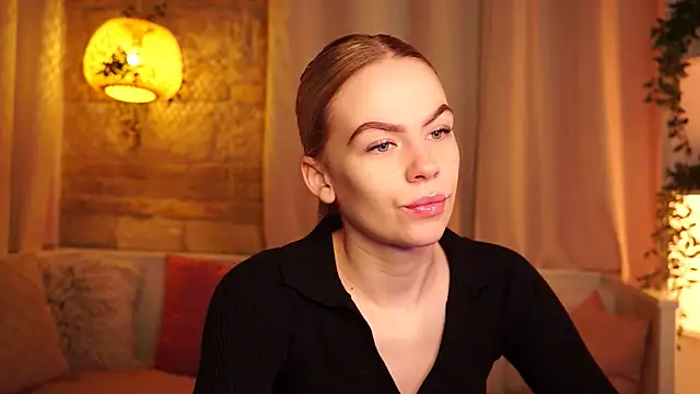 Snapshot of sn0w_barbie chatting on October 16, 2025, 8:33 am sn0w barbie online show from October 16, 2025, 8:33 am