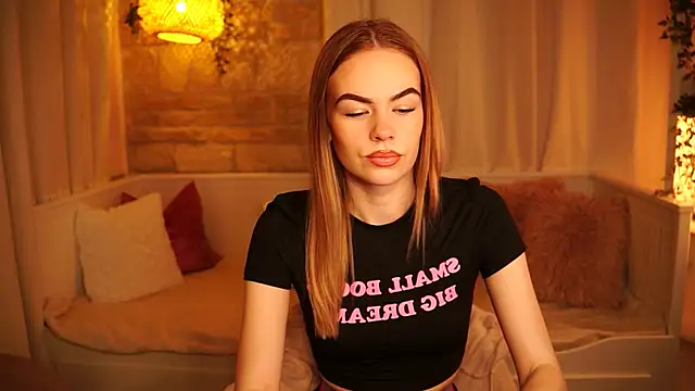 Snapshot of sn0w_barbie chatting on February 20, 2025, 9:22 am sn0w barbie online show from February 20, 2025, 9:22 am