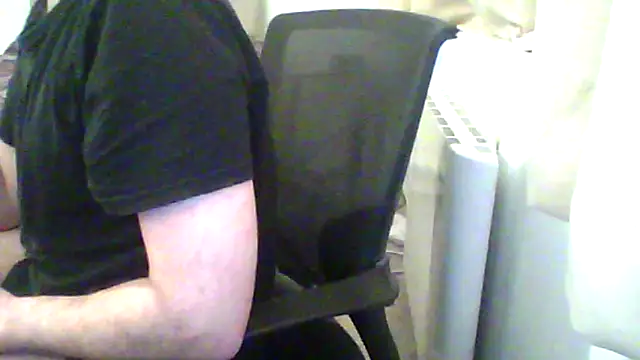 Snapshot of AshWinter chatting on December 14, 2024, 3:25 pm AshWinter online show from December 14, 2024, 3:25 pm