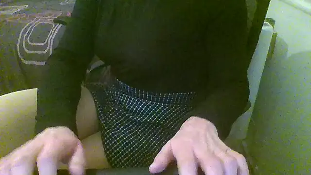 Snapshot of AshWinter chatting on January 21, 2025, 7:17 pm AshWinter online show from January 21, 2025, 7:17 pm