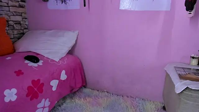 daphneandrade online show from March 6, 2025, 3:45 pm