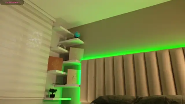 Snapshot of Megan_mooree_ chatting on September 19, 2025, 12:09 pm Megan mooree online show from September 19, 2025, 12:09 pm