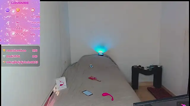 ChristinaSaphier online show from February 3, 2026, 9:31 pm