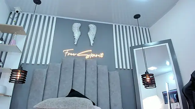 Sofi ramos online show from December 18, 2024, 10:35 pm