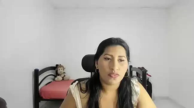 Snapshot of nikol_sexy39 chatting on February 15, 2025, 12:04 am nikol sexy39 online show from February 15, 2025, 12:04 am