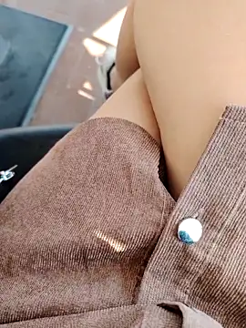 Snapshot of Alexvit2616 chatting on November 5, 2025, 11:46 am Alexvit2616 online show from November 5, 2025, 11:46 am