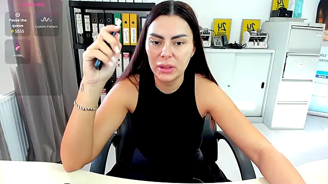 kilenyapatrice online show from October 29, 2025, 11:53 am