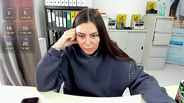 kilenyapatrice online show from November 22, 2025, 12:48 pm