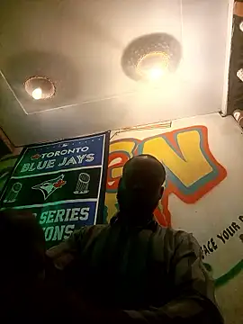 Landlordlandlord12 online show from January 17, 2026, 6:17 am